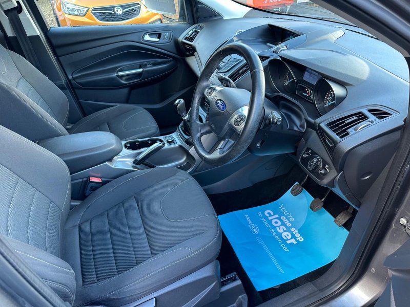 FORD KUGA