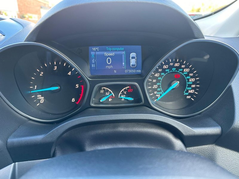 FORD KUGA