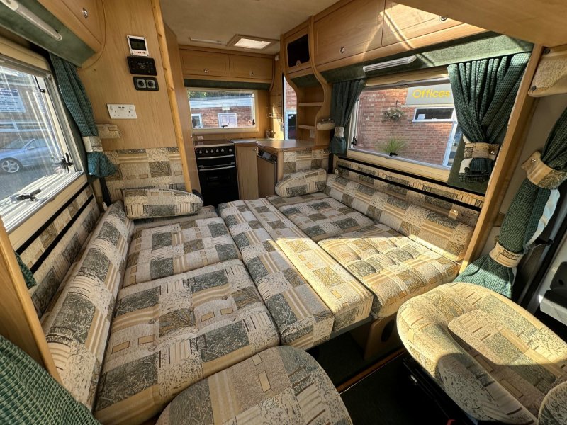 AUTO-SLEEPERS NUEVO