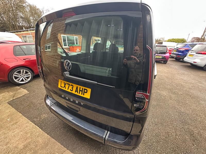 VOLKSWAGEN CADDY