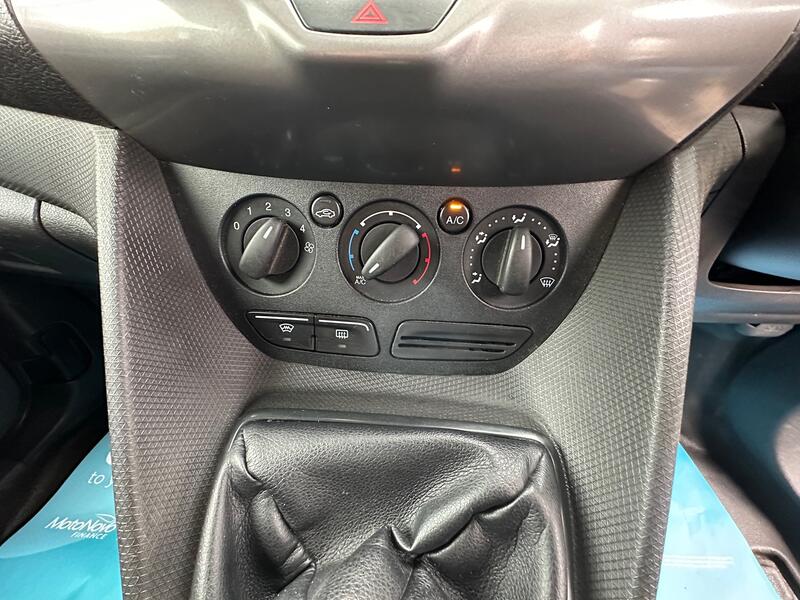 FORD TRANSIT CONNECT