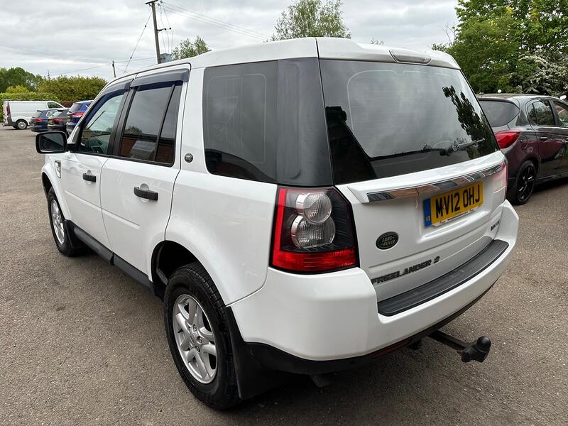 View LAND ROVER FREELANDER 2 2.2 TD4 S
