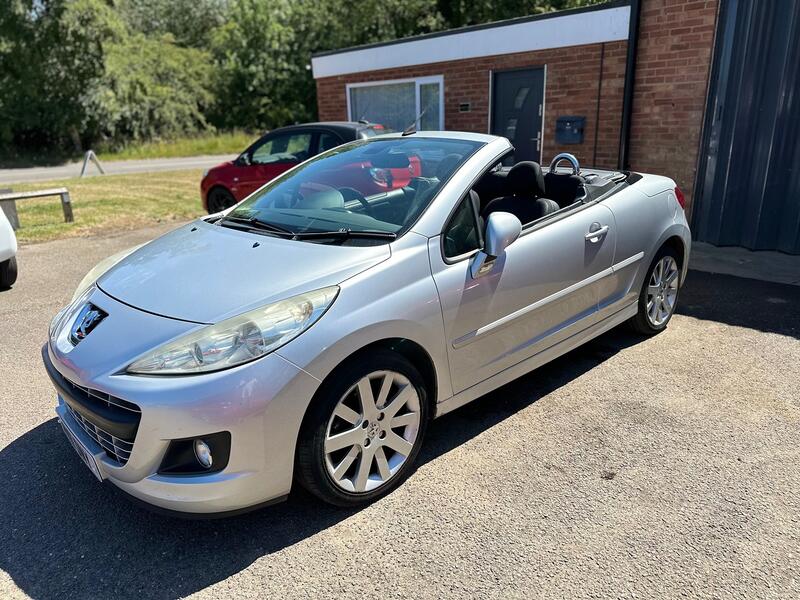 View PEUGEOT 207 CC 1.6 VTi GT