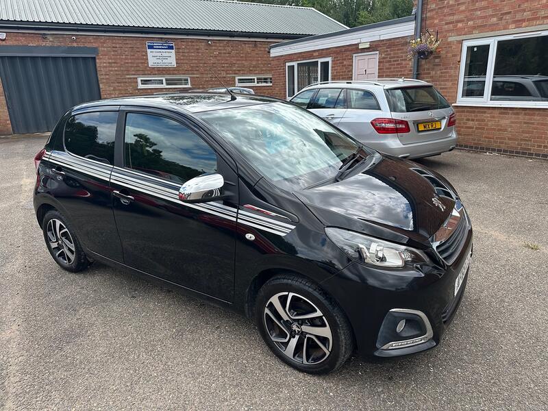 View PEUGEOT 108 1.0 Collection
