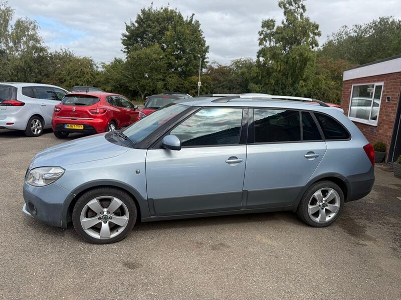 View SKODA FABIA 1.6 TDI Scout