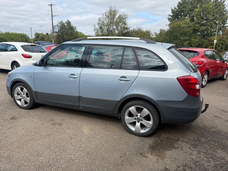 View SKODA FABIA 1.6 TDI Scout